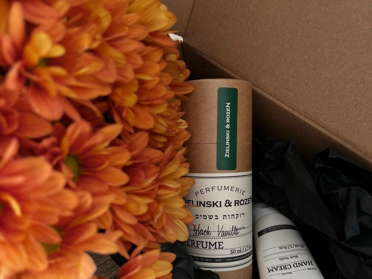 Repeat-buyer gift bag